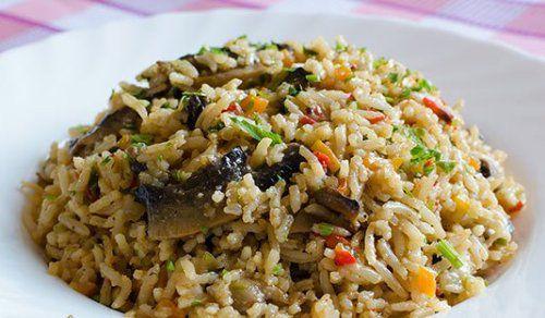 Pilaf-de-orez-cu-ciuperci