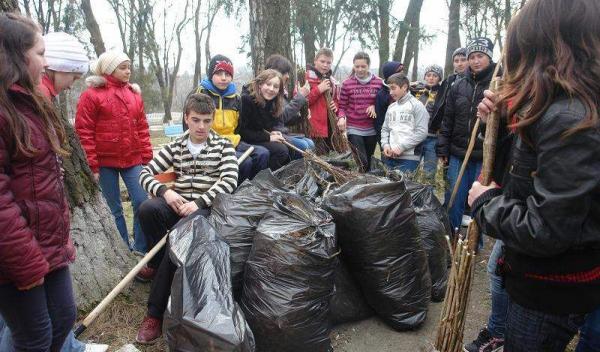 Luna curăţeniei de primăvară la Pomîrla