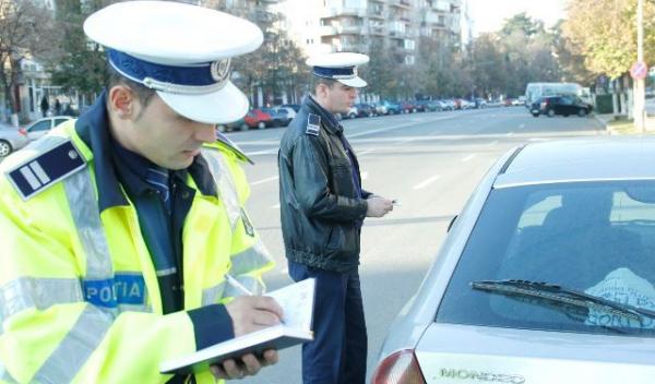 oferi opriți în trafic de către poliție