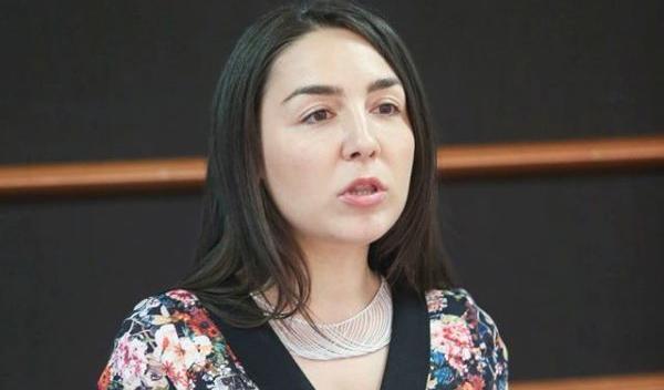 Claudia Tapardel - 4
