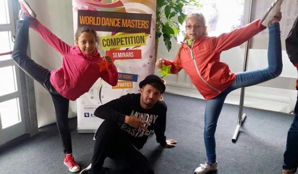Miruna Aluncarite si Alexandra Ducan_Gym Power - Spider_01