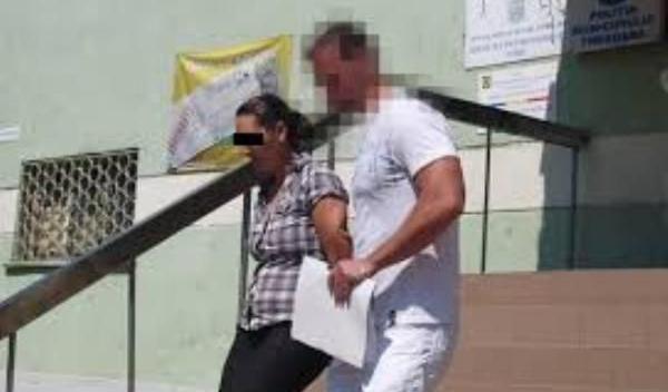 O femeie din Botoșani și-a bătut mama până a băgat-o în mormânt