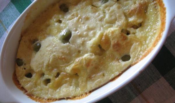 Sufleu din brânză cu măsline verzi
