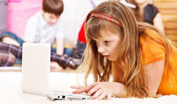 Pericolele Internetului pentru copii