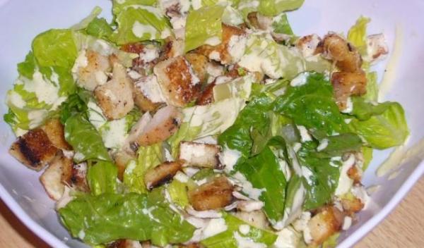 Salată Caesar