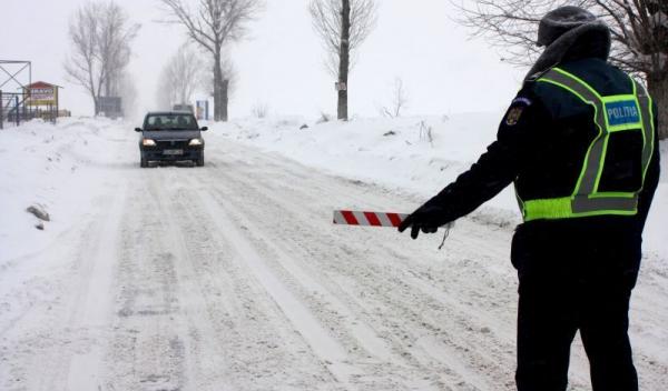 Restrictii circulatie-politisti drumuri inzapezite