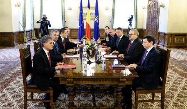 Consultările preşedintelui Iohannis cu partidele politice